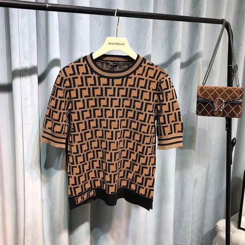 Brand Womens Fendi Retro Women Knits FF Letter Logo Jacquard Knit Short Sleeved Fashion Temperament Knitted Top, Khaki
Brand Womens Fendi Retro Women Knits FF Letter Logo Jacquard Knit Short Sleeved Fashion Temperament Knitted Top, Khaki