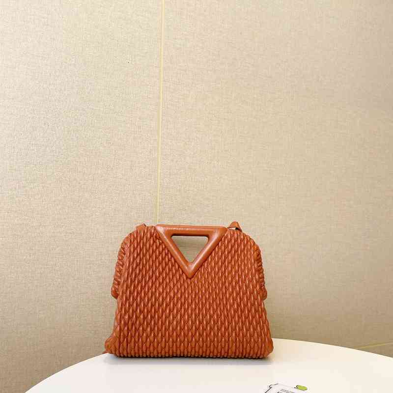 Original Edition Designer Fashion bags Bottegas's Venetas'ss Female 2022 Korean Net Red Car Line Fold Triangle Cloud Portable One Shoulder Messenger Tide, White
Original Edition Designer Fashion bags Bottegas's Venetas'ss Female 2022 Korean Net Red Car Line Fold Triangle Cloud Portable One Shoulder Messenger Tide, White