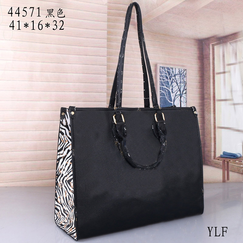 Hot sell Good quality luxurys black Tote Women Handbags Female Square bag Fashion Cover Lock Shoulder Crossbody Phone beach Designer bags Messenger Bags, 22
Hot sell Good quality luxurys black Tote Women Handbags Female Square bag Fashion Cover Lock Shoulder Crossbody Phone beach Designer bags Messenger Bags, 22