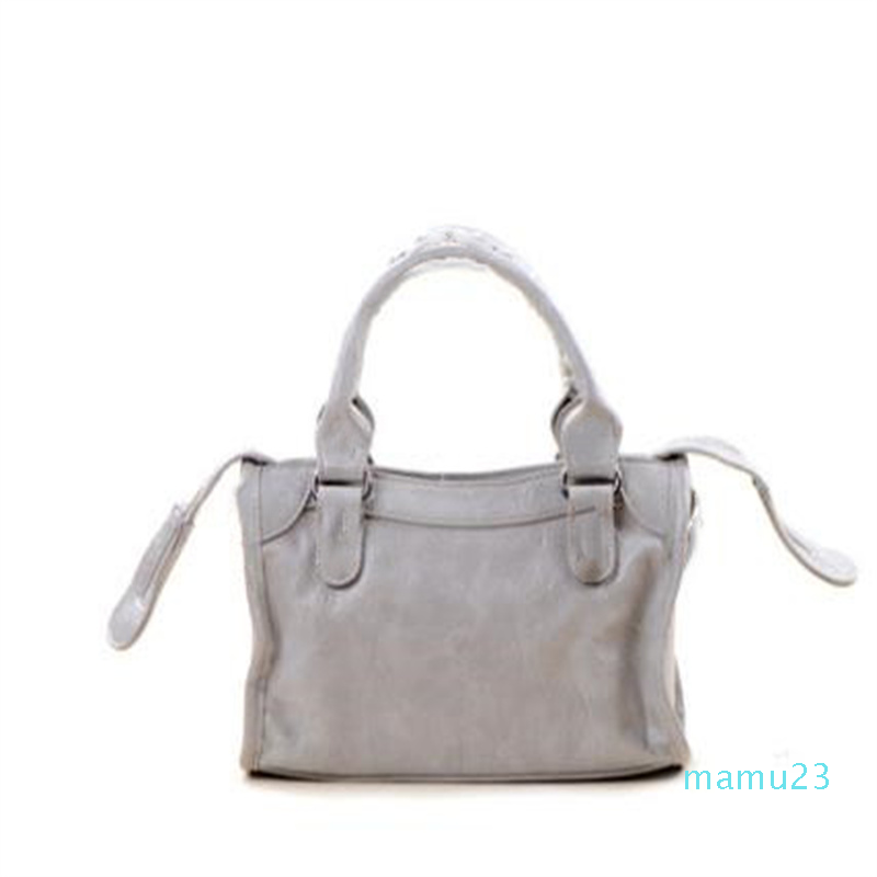 2022 Designer-Women's Motorcycle bag Totes Retro Gold Nail Locomotive Women Messenger Crossbody Leather Shoulder, Beige with gold
2022 Designer-Women's Motorcycle bag Totes Retro Gold Nail Locomotive Women Messenger Crossbody Leather Shoulder, Beige with gold