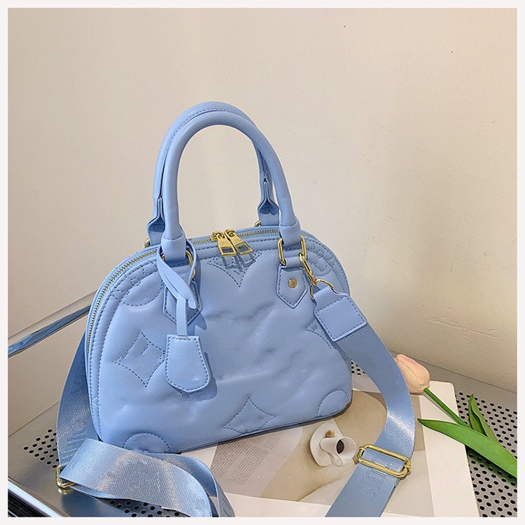 Women Luxurys Designers Bags Handbag 2022 Women Handbags Lady Messenger Fashion Shoulder Bag Luxury Crossbody Tote Wallet 3A quality
Women Luxurys Designers Bags Handbag 2022 Women Handbags Lady Messenger Fashion Shoulder Bag Luxury Crossbody Tote Wallet 3A quality