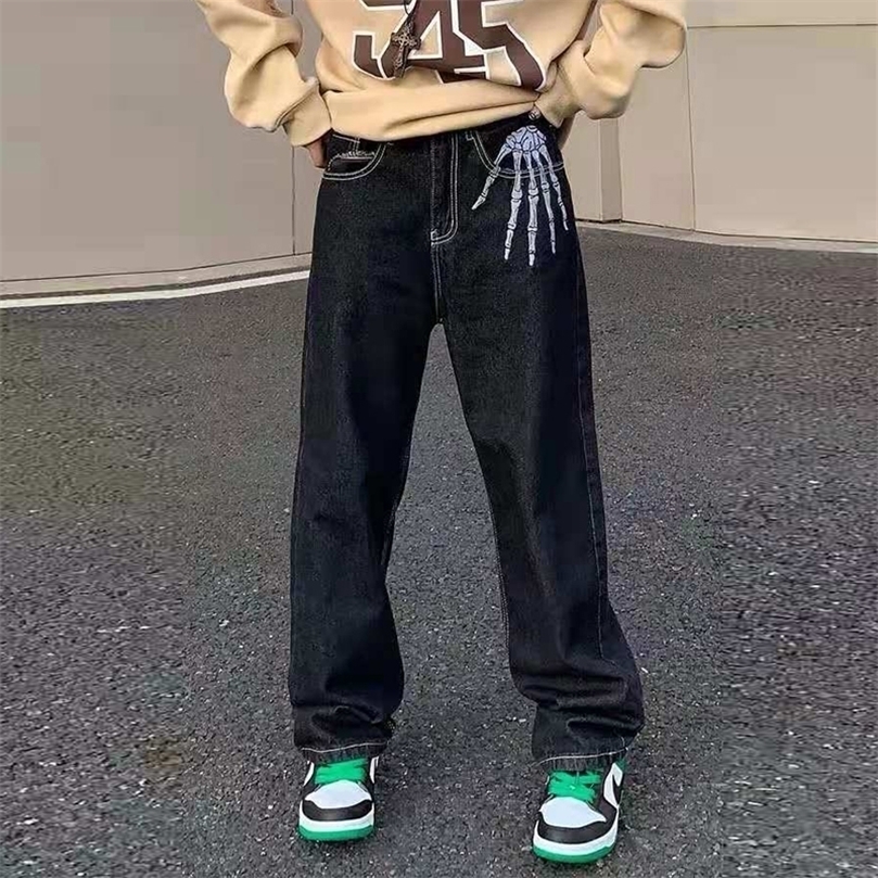 Retro Skull Hand Bone Embroidery Washed Mens Jeans Pants Vibe Style Straight Casual Oversize Denin Trousers Streetwear 220813