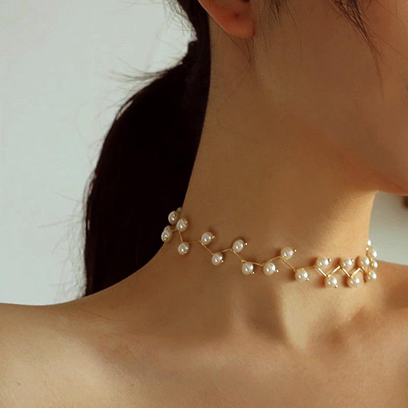 Chokers Trendy Classic Necklace For Women Golden Pearl Heart Clavicle Chain Summer Beach Temperament Luxury Jewelry Elegant 2022
Chokers Trendy Classic Necklace For Women Golden Pearl Heart Clavicle Chain Summer Beach Temperament Luxury Jewelry Elegant 2022