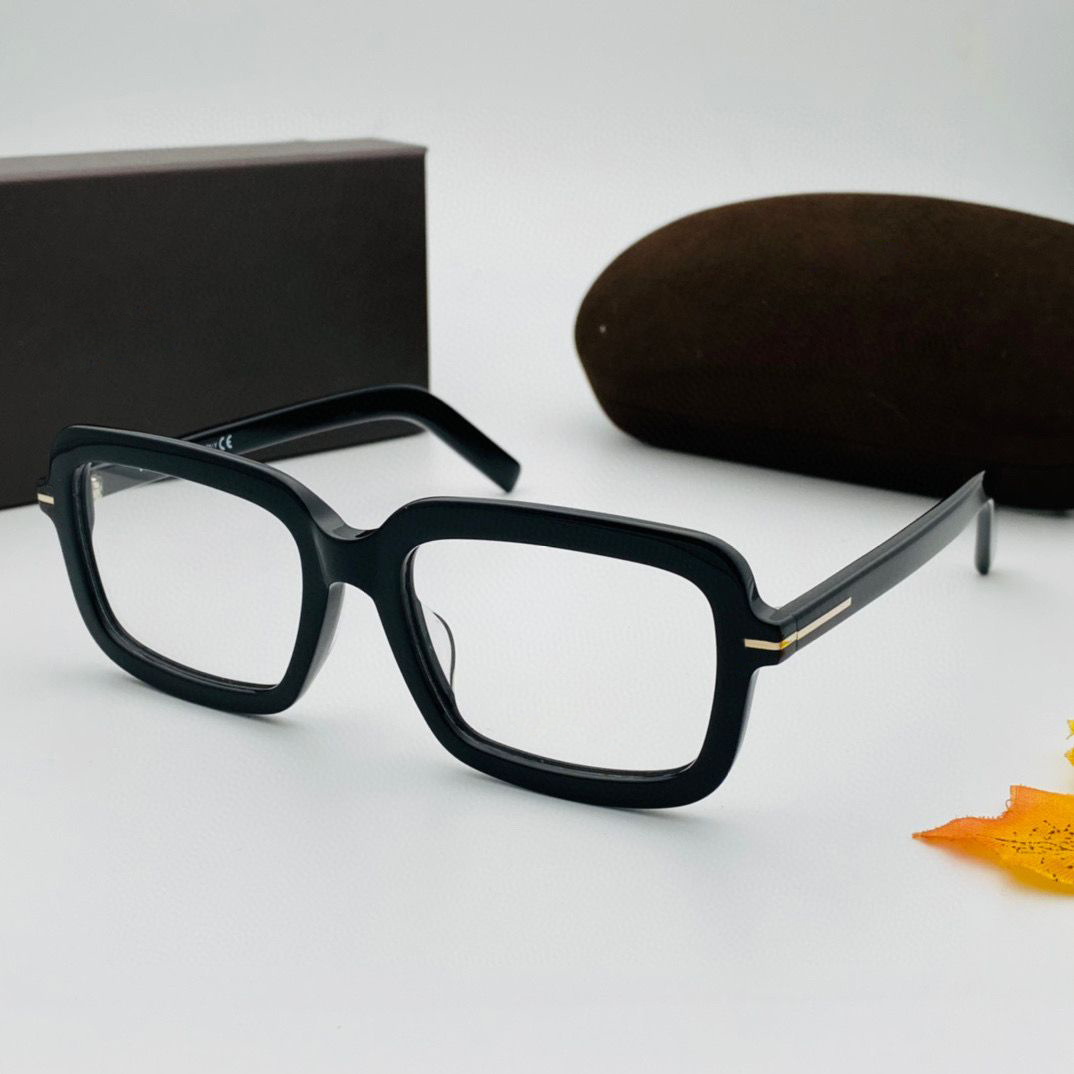 Womens Eyeglasses Frame Clear Lens Men Sun Gasses Top Quality Fashion Style Protects Eyes UV400 With Case 5767
Womens Eyeglasses Frame Clear Lens Men Sun Gasses Top Quality Fashion Style Protects Eyes UV400 With Case 5767