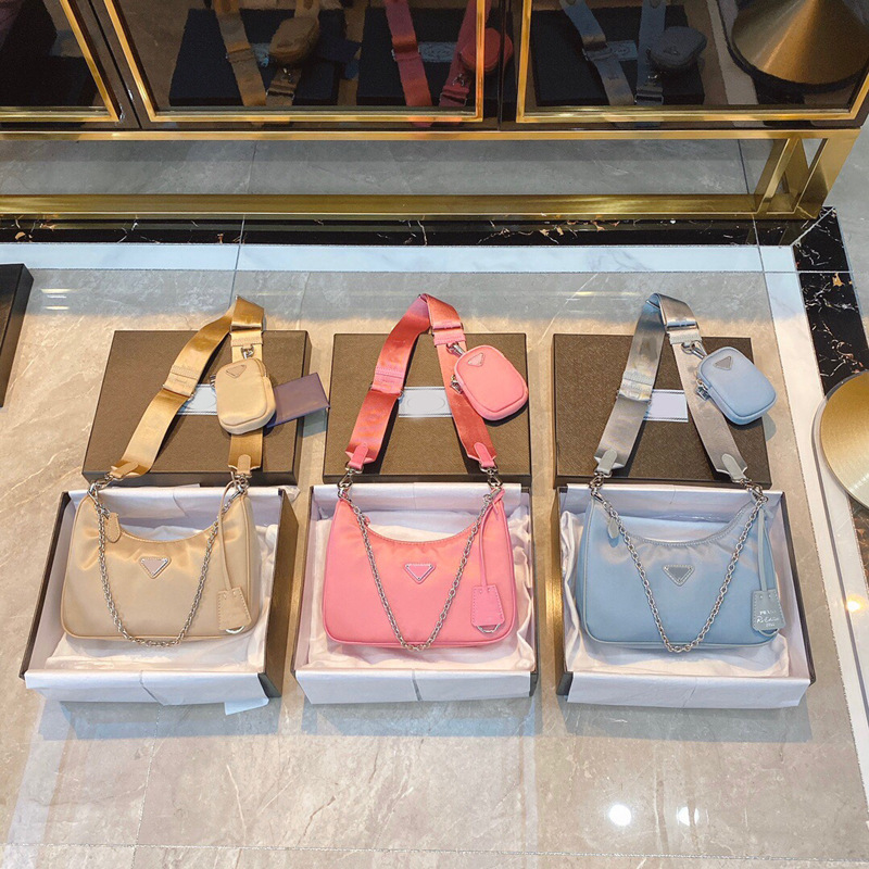 Shoulder Bags Designer Luxury branded handbags Crossbody women purses with a detachable pouch attached Nylon versatile removeable Chain Handbag hobo bags, Yellow
Shoulder Bags Designer Luxury branded handbags Crossbody women purses with a detachable pouch attached Nylon versatile removeable Chain Handbag hobo bags, Yellow
