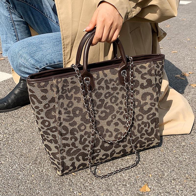 Evening Bags Luxury Large Capacity Handbags For Women 2022 Brand Designer Big Totes Female Shoulder Bag Casual Travel Hand 7833, Houndstooth brown
Evening Bags Luxury Large Capacity Handbags For Women 2022 Brand Designer Big Totes Female Shoulder Bag Casual Travel Hand 7833, Houndstooth brown