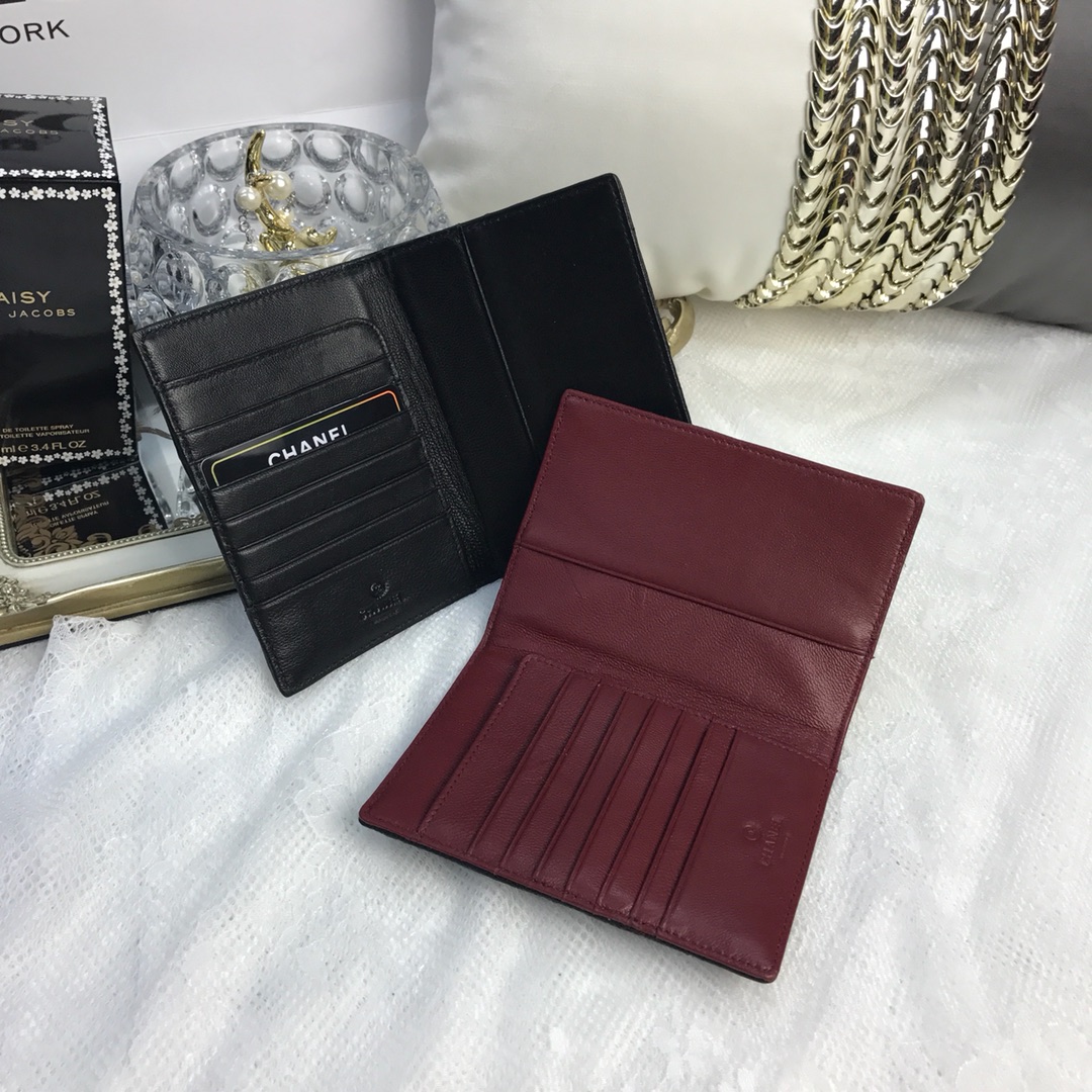 2022 Fashion Leather Buckle Zipper Short Wallet Ladies Luxury Light Luxury Designer Charm Fashion ID Card Holder
2022 Fashion Leather Buckle Zipper Short Wallet Ladies Luxury Light Luxury Designer Charm Fashion ID Card Holder