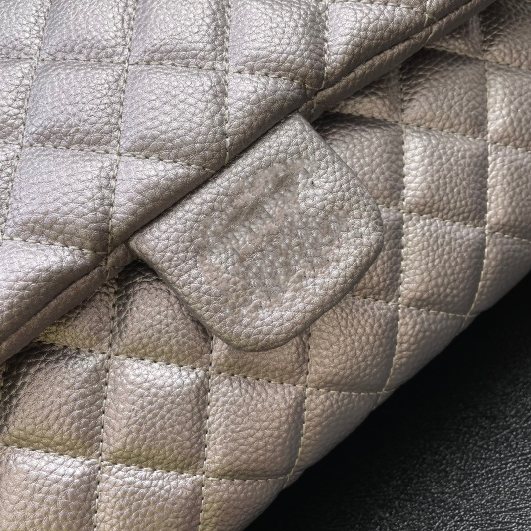 High quality Shopping bag totes Luxury retro handbag large capacity women Designer Travel boarding bag wallet wholesale caviar fashion shoulder bags, Red
High quality Shopping bag totes Luxury retro handbag large capacity women Designer Travel boarding bag wallet wholesale caviar fashion shoulder bags, Red