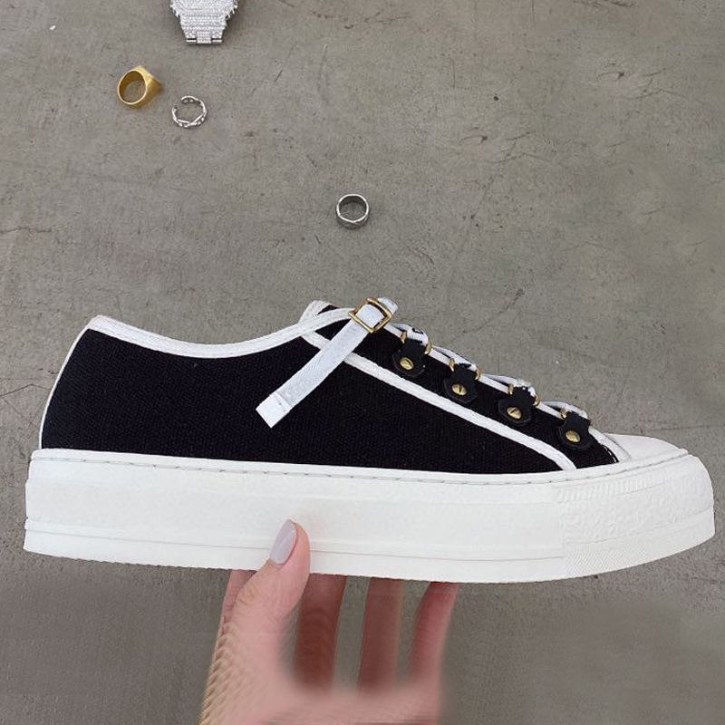 Casual shoes women Travel leather lace-up sneaker cloth Black white lady Thick soled designer Running Trainers Letters woman shoe platform gym sneakers size 35-40-41, Extra laces
Casual shoes women Travel leather lace-up sneaker cloth Black white lady Thick soled designer Running Trainers Letters woman shoe platform gym sneakers size 35-40-41, Extra laces