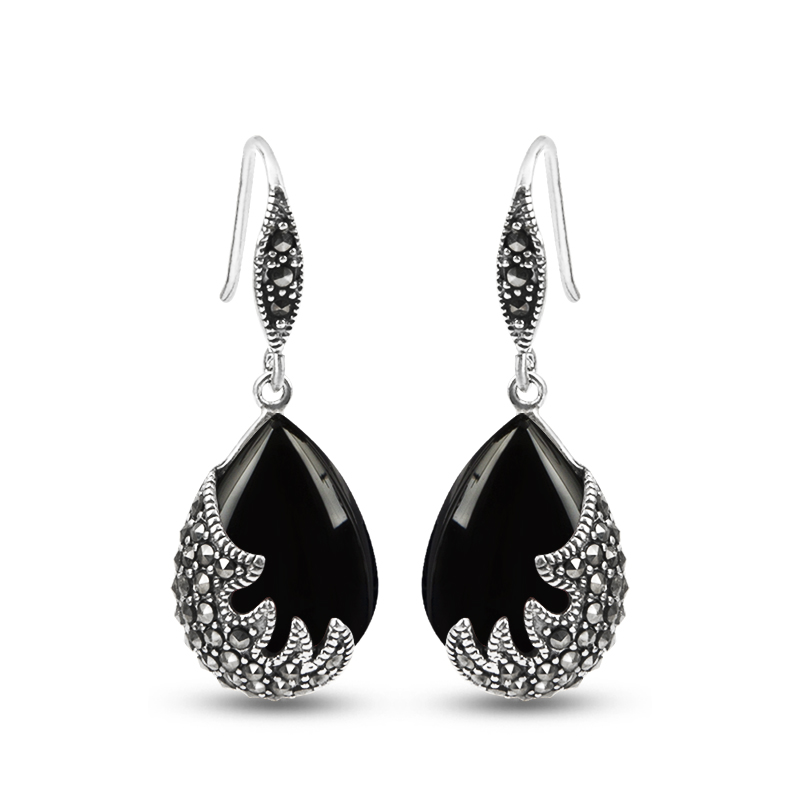 Vintage Marcasite Dangle Earrings With 15x20mm Water Drop Type Onyx 925 Silver Jewelry
Vintage Marcasite Dangle Earrings With 15x20mm Water Drop Type Onyx 925 Silver Jewelry
