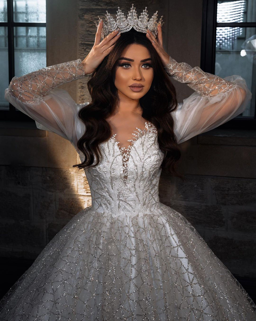 Luxury Bride Wedding Dress Off Shoulder Sequins Lace Long Sleeve Sexy Ball Gown Satin Bridal Custom Made wedding Dresses