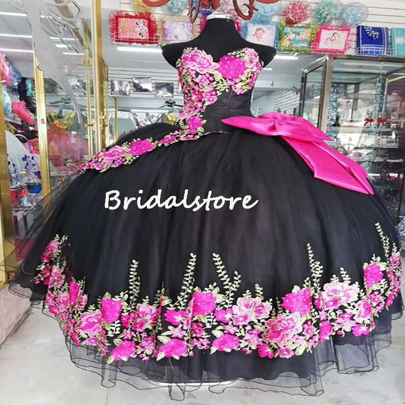 Charro Black Quinceanera Dresses Mexican Off The Shoulder Ball Gown Sweet 16 Dress Vintage Princess Corset Prom Gowns Plus Size Vestido De Xv 15 Anos 