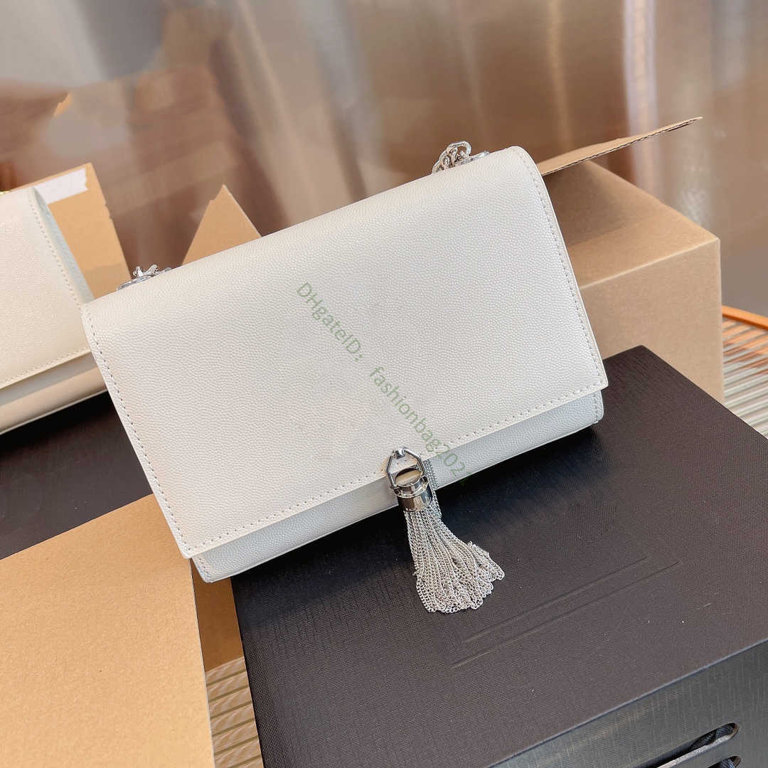 Chain Bags Messenger famous designer handbags shoulder wallets cross body high quality Caviar Tassel lady square hot flap women totes 
Chain Bags Messenger famous designer handbags shoulder wallets cross body high quality Caviar Tassel lady square hot flap women totes