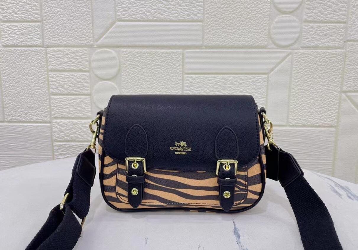 A164 high quality designer retro women leather handbag Envelope shopping crossbody messenger Chain flap bag tote shoulder bag, Natural color
A164 high quality designer retro women leather handbag Envelope shopping crossbody messenger Chain flap bag tote shoulder bag, Natural color
