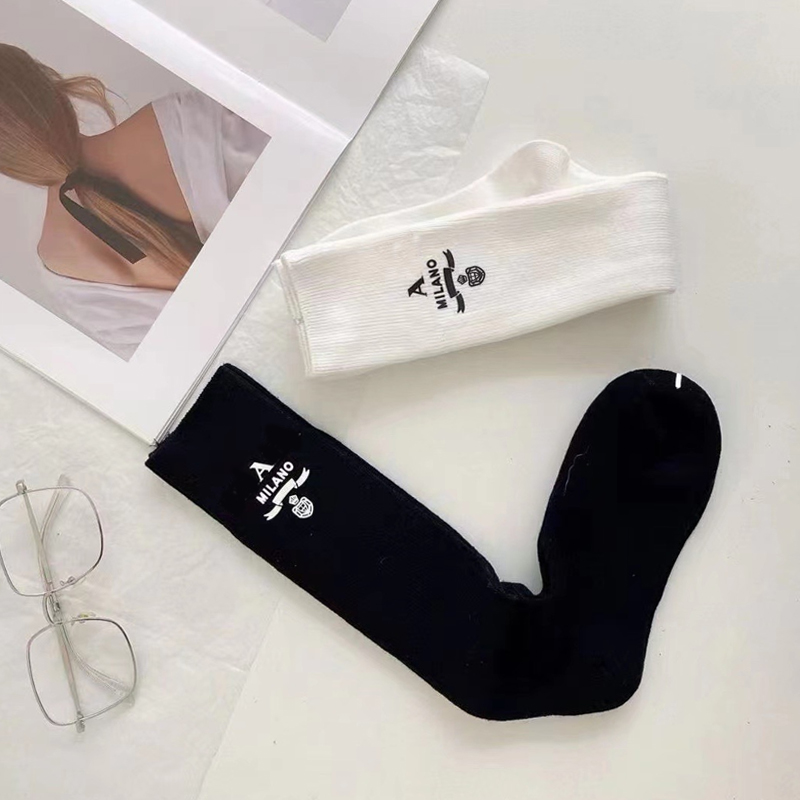 White Black Letter Long Socks Women Girl Cotton Breathable Knee Sock Fashion Hosisery