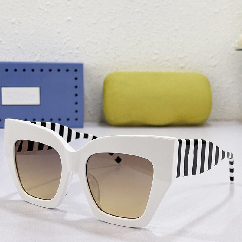 Popular Mens and Womens Well known Brand Luxury Designer Sunglasses G0966 Rising Cats Eye Plate Frame Modern Fashion Vacation Travel UV Protection Belt Original Box
Popular Mens and Womens Well known Brand Luxury Designer Sunglasses G0966 Rising Cats Eye Plate Frame Modern Fashion Vacation Travel UV Protection Belt Original Box