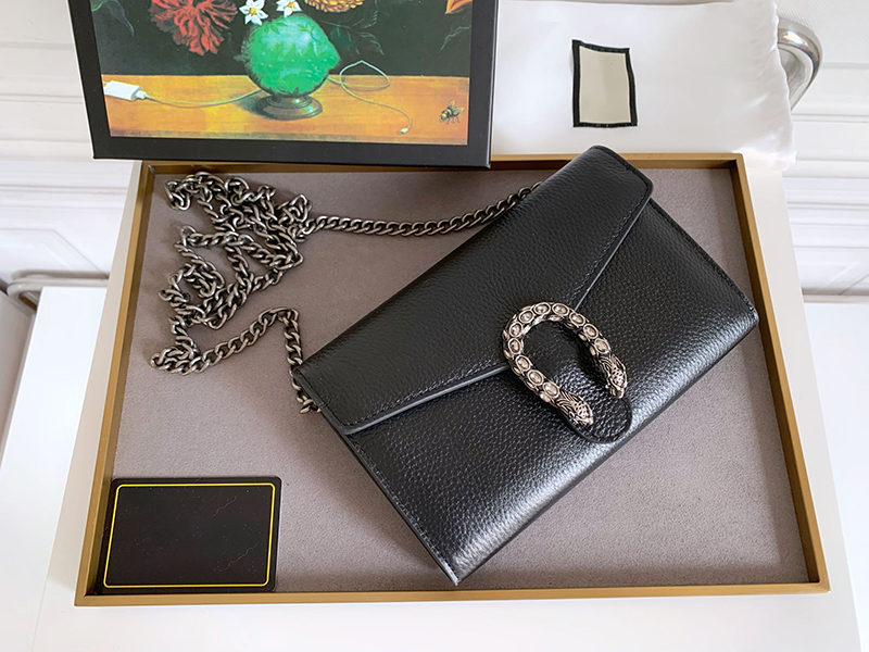Designer Luxury Shoulder Bag Real Leather Chain Handbag Cross Body Bag Fashion Socialite Mini Flap, Red
Designer Luxury Shoulder Bag Real Leather Chain Handbag Cross Body Bag Fashion Socialite Mini Flap, Red
