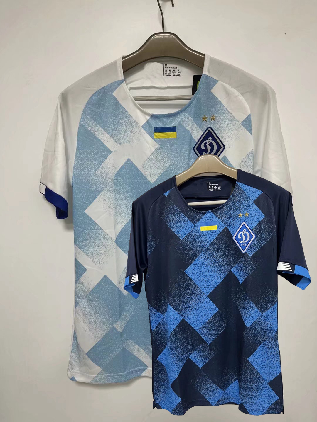 2021 2022 Dynamo Kyiv Soccer Jerseys SHAPARENKO DE PENA TSYHANKOV TYMCHYK SYDORCHUK home away 21 22 football shirt 
2021 2022 Dynamo Kyiv Soccer Jerseys SHAPARENKO DE PENA TSYHANKOV TYMCHYK SYDORCHUK home away 21 22 football shirt