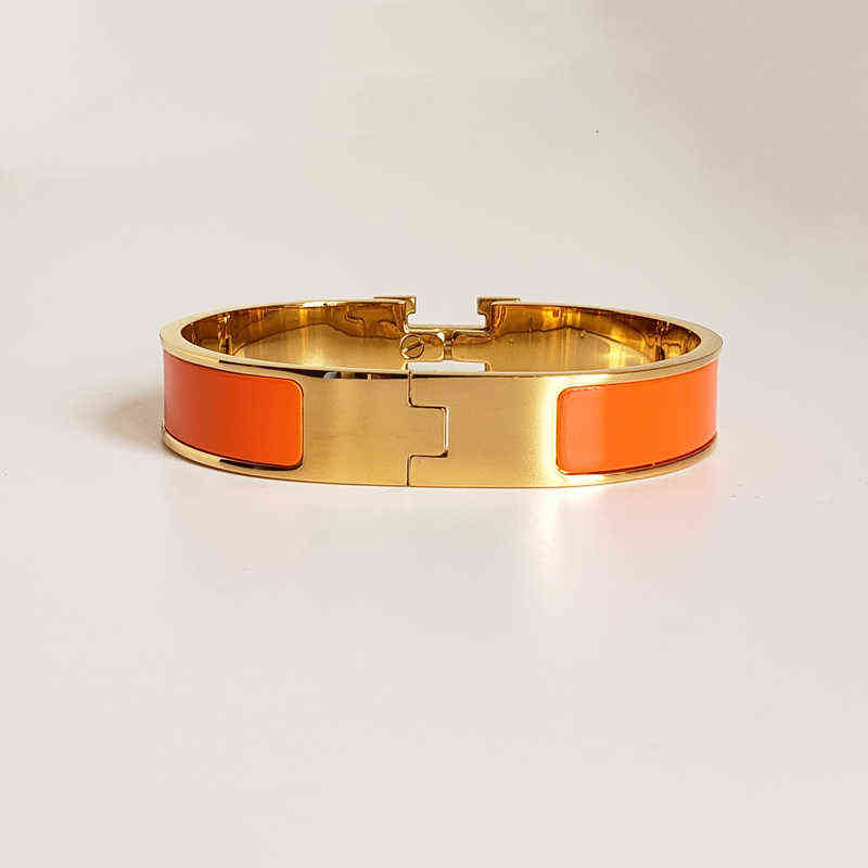 High Quality Stainless Steel Gold Buckle Bangle Bracelet Fashion Men and Women Bracelet Luxury Jewelry Gift
High Quality Stainless Steel Gold Buckle Bangle Bracelet Fashion Men and Women Bracelet Luxury Jewelry Gift