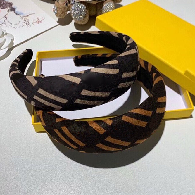 Fashion New Style Classic Letter Pattern Top Quality Headbands Hairband Geometric Patterns Printing Hairband Women Hair Jewelry wholesale
Fashion New Style Classic Letter Pattern Top Quality Headbands Hairband Geometric Patterns Printing Hairband Women Hair Jewelry wholesale