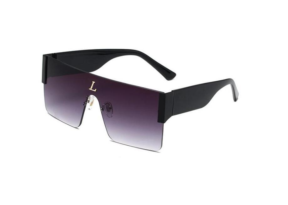 Fashion Designer 1163 Sunglasses Man Woman Luxury Sun Glasses Rectangle Goggle Adumbral Full Frame Top Quality
Fashion Designer 1163 Sunglasses Man Woman Luxury Sun Glasses Rectangle Goggle Adumbral Full Frame Top Quality