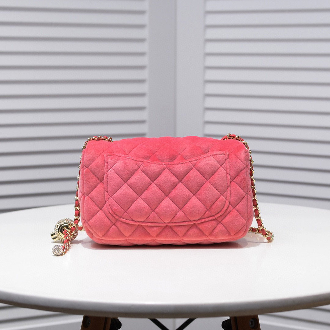 New Arriva Velvet Flap Crossbody bag for lady Famous Brand Female Shoulder Bag High Quality Mini Bag For Women, Black
New Arriva Velvet Flap Crossbody bag for lady Famous Brand Female Shoulder Bag High Quality Mini Bag For Women, Black