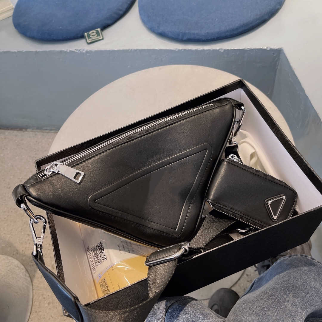 2022 Triangle Designer Bags Nylon Men and Women Luxurys Shoulder Bag with Letters Fashion Crossbody Bag 2Pes with Box, Black/nylon/27cm
2022 Triangle Designer Bags Nylon Men and Women Luxurys Shoulder Bag with Letters Fashion Crossbody Bag 2Pes with Box, Black/nylon/27cm