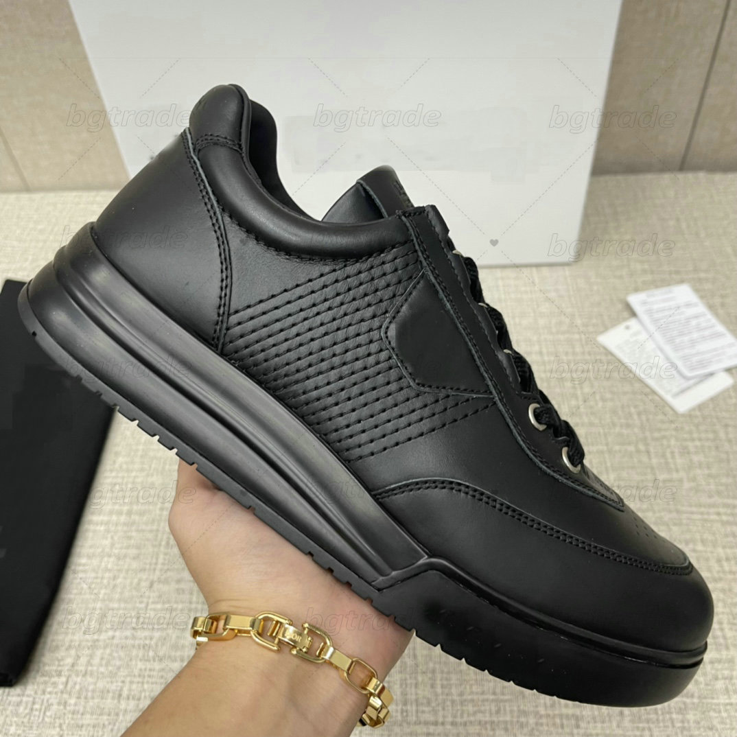 Mens Designer Sneaker Metal G4 Low Ocean Blue Graphite White Leather Running Shoes Light Comfortable Lace-up Cotton Blend Rubber Sole Sports Trainers
Mens Designer Sneaker Metal G4 Low Ocean Blue Graphite White Leather Running Shoes Light Comfortable Lace-up Cotton Blend Rubber Sole Sports Trainers