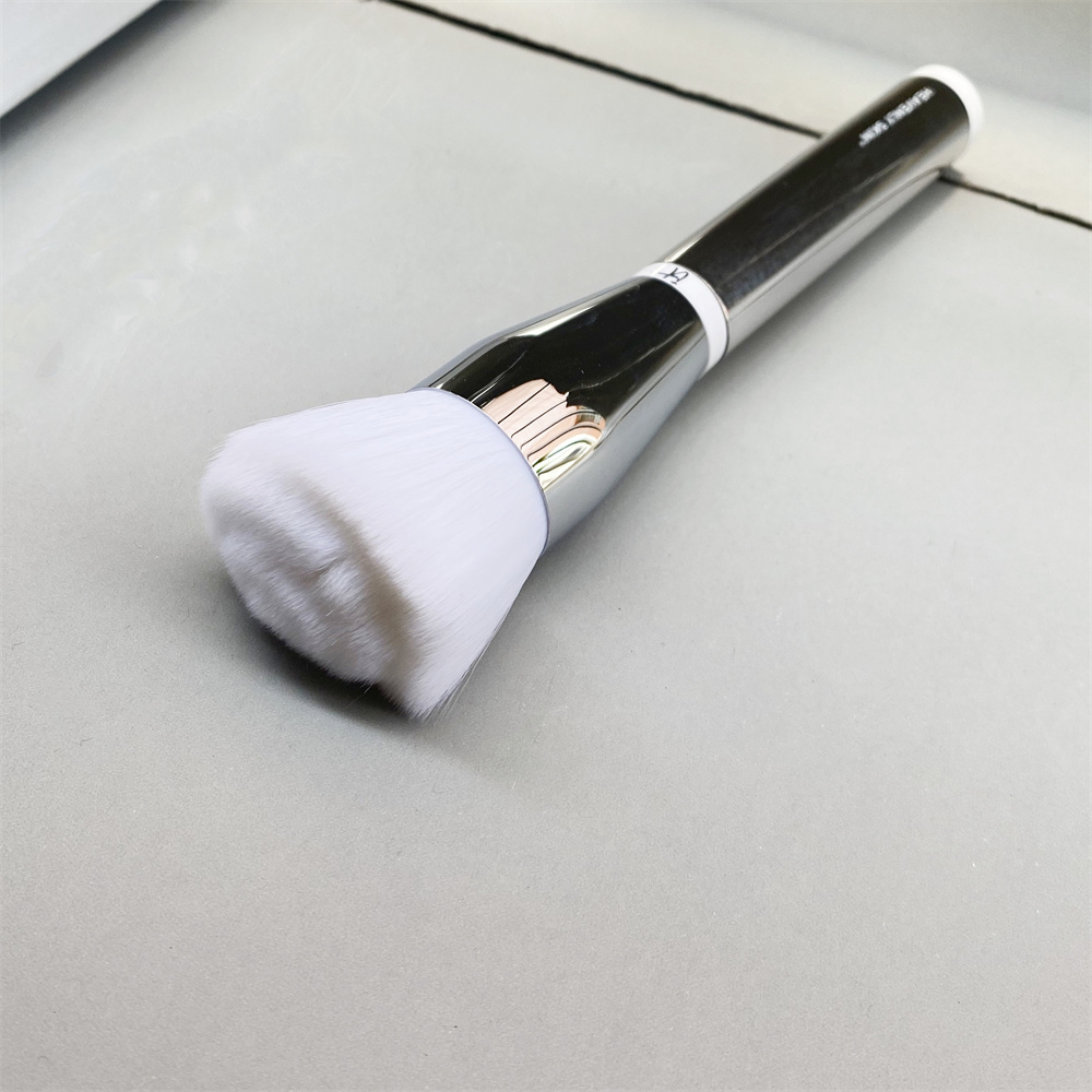 IT Makeup up Brushes Heavenly CC Skin Perfecting 702 Skin-Smoothing Complexion Brush 704 703 - Qualitied Makeup Cosmetics Beauty Tools