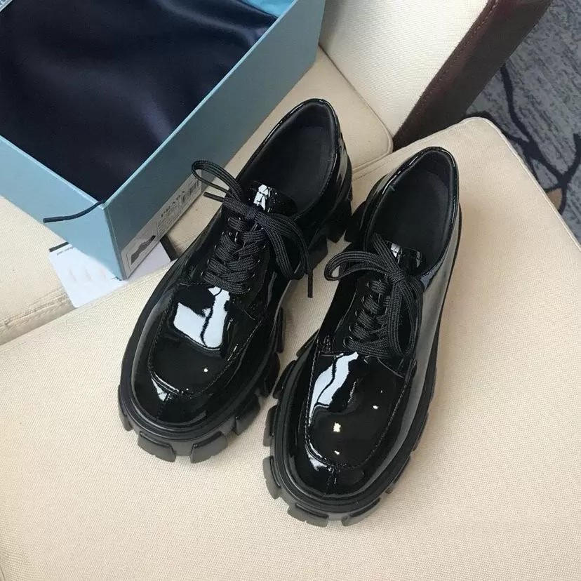 2022s Autumn Women Platform Shoes Luxury Designer Brand Dress Shoe Metal Triangle Logo Monolith Brushed Leather Loafers Platform Heel Pointed and Round Toes EU35-40
2022s Autumn Women Platform Shoes Luxury Designer Brand Dress Shoe Metal Triangle Logo Monolith Brushed Leather Loafers Platform Heel Pointed and Round Toes EU35-40