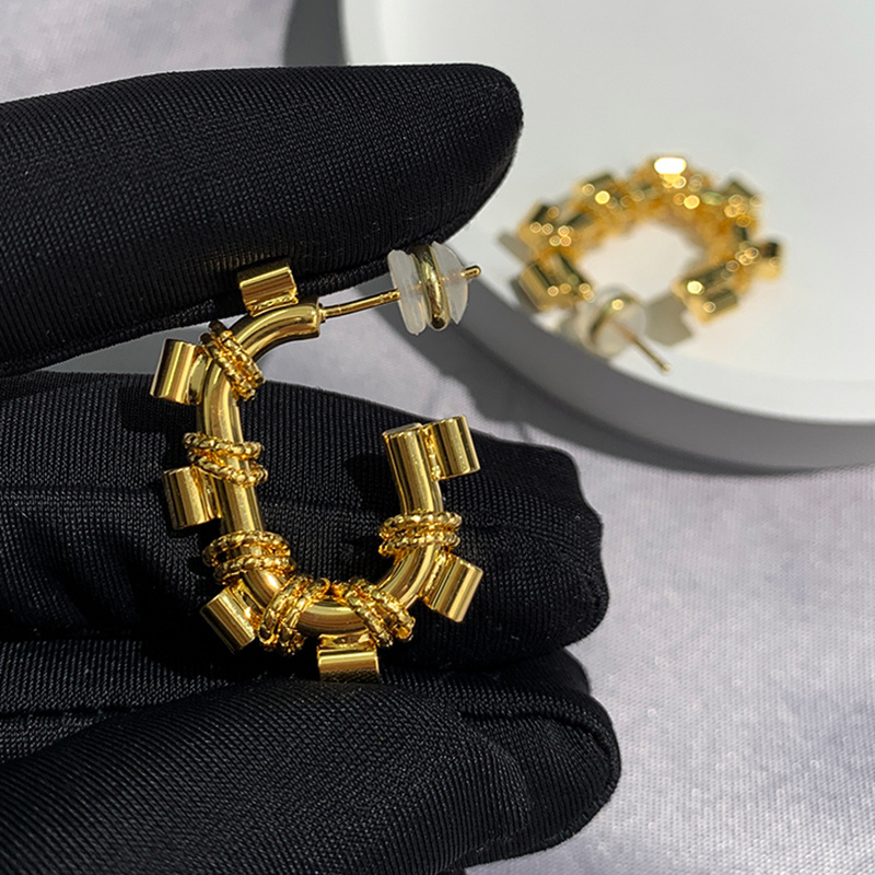 French Gold G-Shaped Metal Earrings Stud Female Summer Ins Niche Design Unique Temperament Fashion Earrings Jewelry Accessories