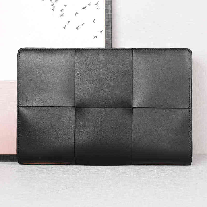 Men's Bag Clutch Male Kitting Woven Genuine Leather Envelope Bags Designer 2022 Luxury Brand Clutchs Top Quality Specially, Black
Men's Bag Clutch Male Kitting Woven Genuine Leather Envelope Bags Designer 2022 Luxury Brand Clutchs Top Quality Specially, Black