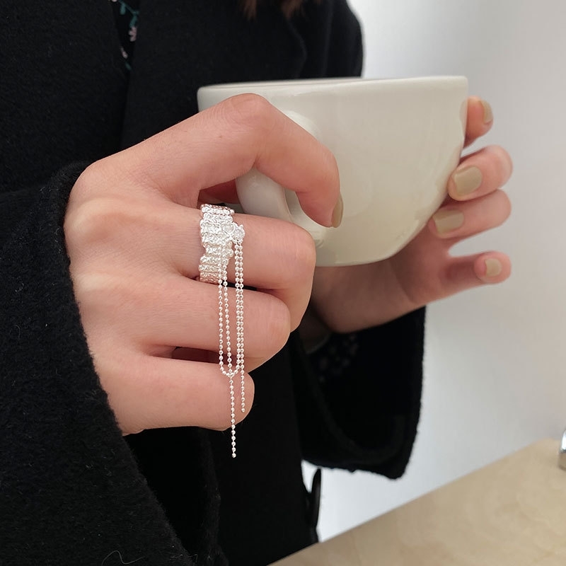 Silvology Real 925 Sterling Silver Zircon Lava Chain for Women Tin Foil Texture Stylish Korea Tassel Ring Irregular Jewelry
Silvology Real 925 Sterling Silver Zircon Lava Chain for Women Tin Foil Texture Stylish Korea Tassel Ring Irregular Jewelry