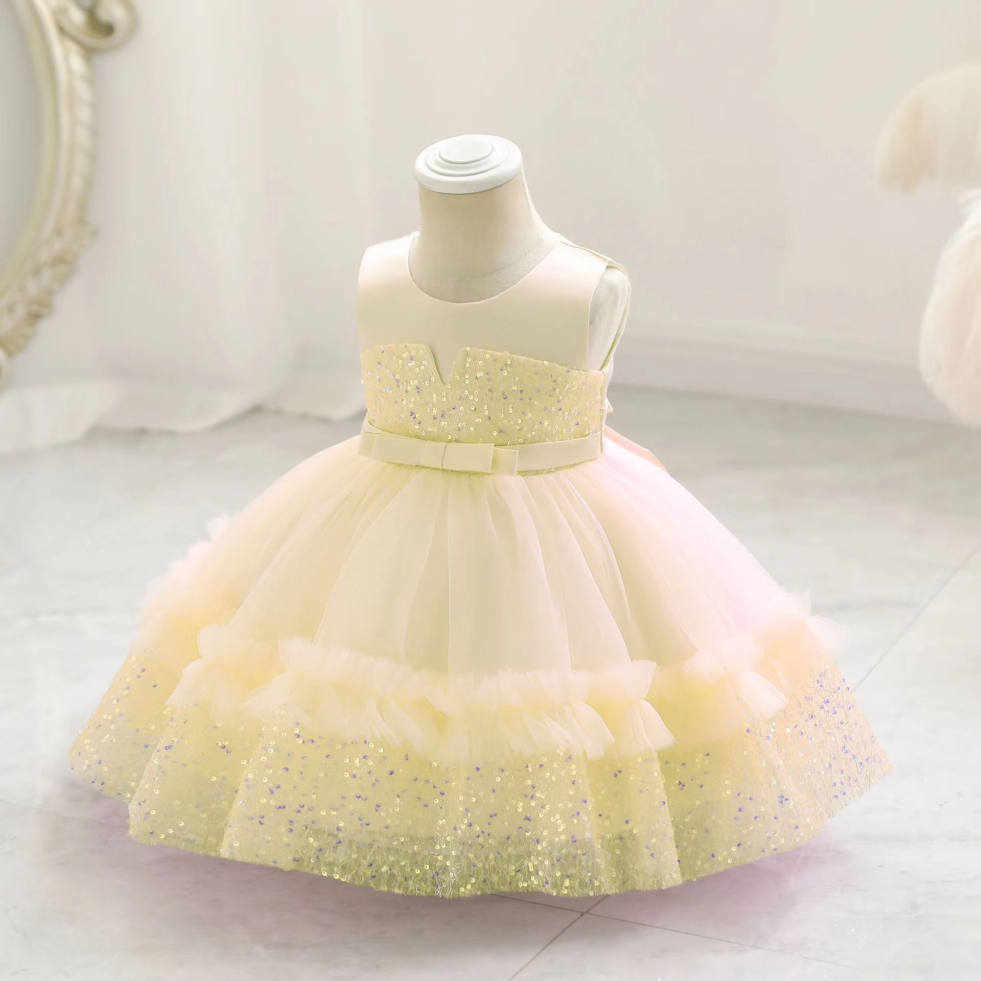 Baby For Girls Dress High Quality Princess Wedding flower girl Sequin puffy gauze Bow cake dresses Bow Birthday Evening Party Palace England Elegant Noble Wholesale, Pink
Baby For Girls Dress High Quality Princess Wedding flower girl Sequin puffy gauze Bow cake dresses Bow Birthday Evening Party Palace England Elegant Noble Wholesale, Pink