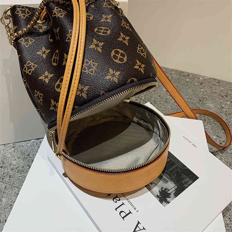 bag female new autumn version BUCKET BAG 100 carry style chain messenger sling shoulder Handbags Design deals, Sky blue
bag female new autumn version BUCKET BAG 100 carry style chain messenger sling shoulder Handbags Design deals, Sky blue