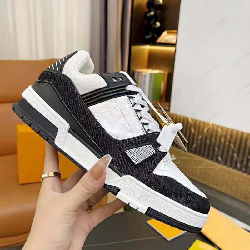 Thick soled Casual shoes women Travel leather lace-up sneaker 100% cowhide fashion lady designer Running Trainers Letters platform Suede gym sneakers Large size 35-45