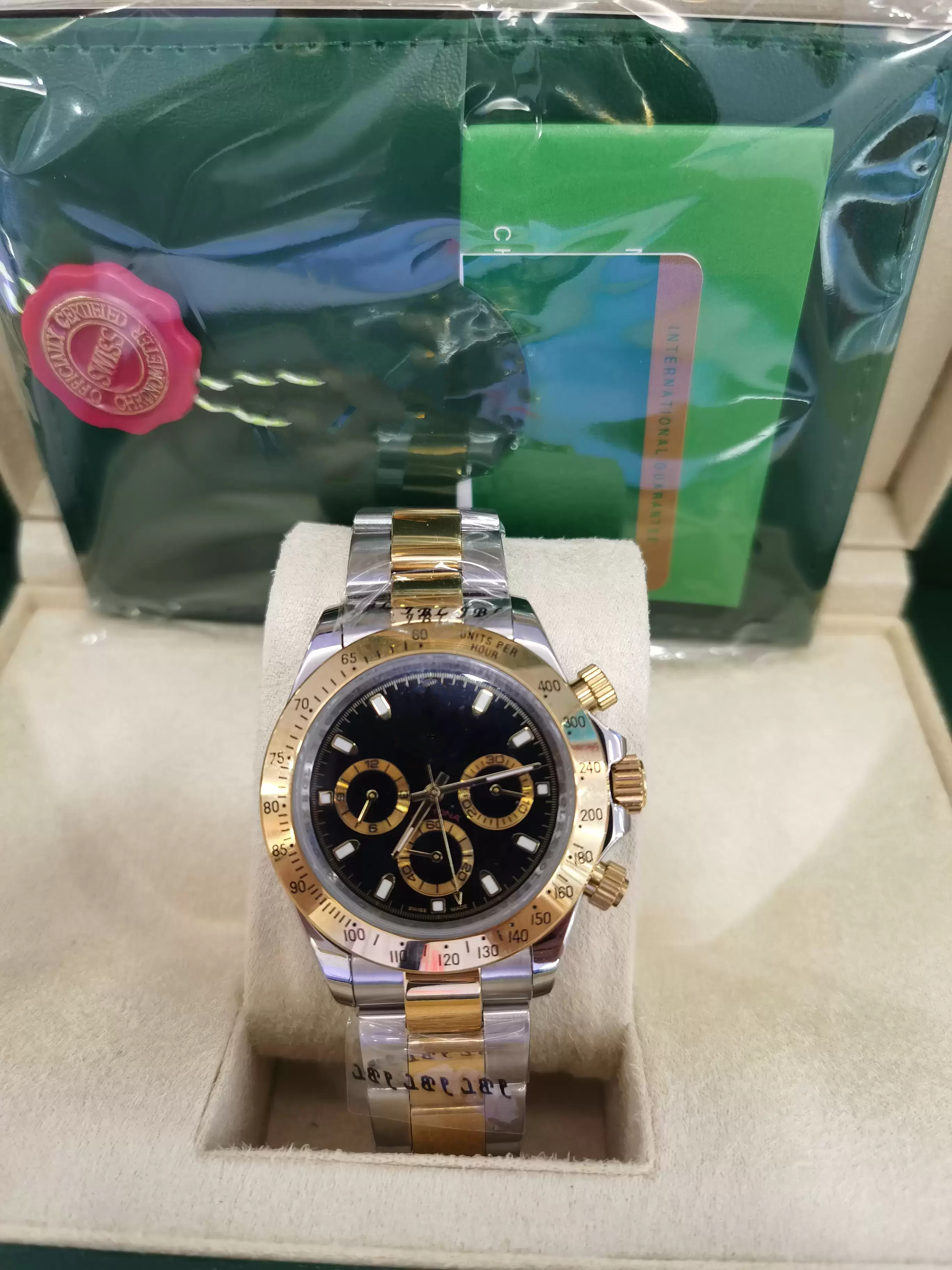 20 colorLuxury Watch With original box High Quality Watch 40mm 116523 116528 Sapphire 18K Yellow Gold black dial No Chronograph Mechanical Automatic Mens Watches, Style 1 original box + watch
20 colorLuxury Watch With original box High Quality Watch 40mm 116523 116528 Sapphire 18K Yellow Gold black dial No Chronograph Mechanical Automatic Mens Watches, Style 1 original box + watch
