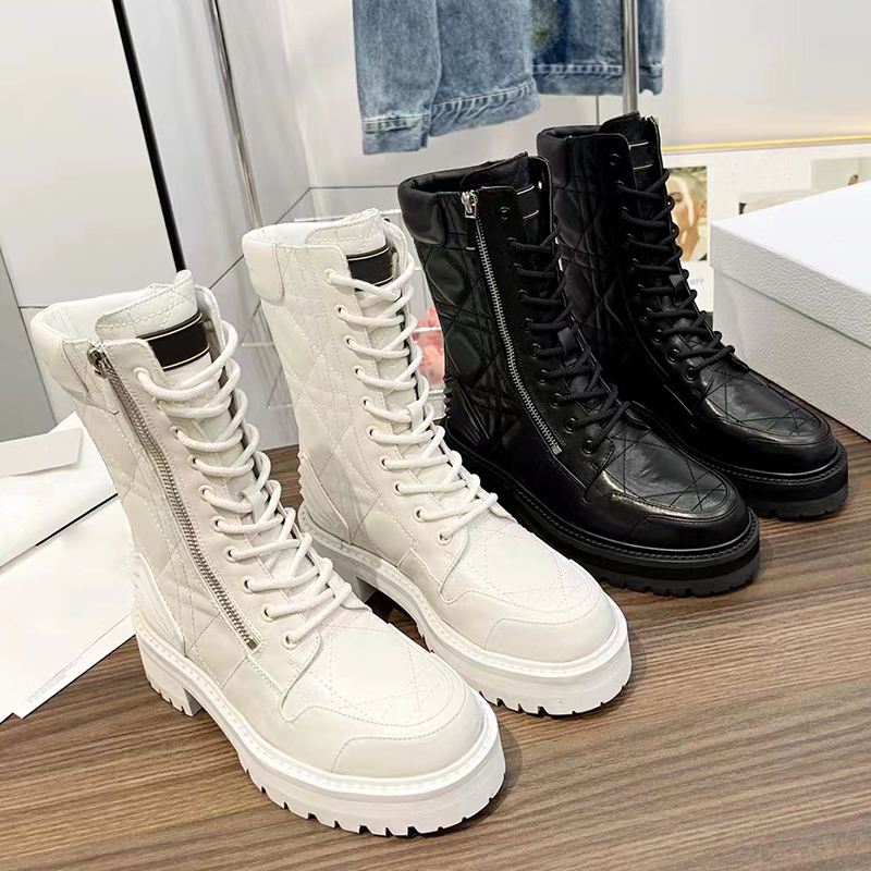 Top 2022 new Lingge short boots classic fashion luxury thick bottom color matching lace up leather side zipper versatile heel mid tube Knight Martin boots, Black
Top 2022 new Lingge short boots classic fashion luxury thick bottom color matching lace up leather side zipper versatile heel mid tube Knight Martin boots, Black