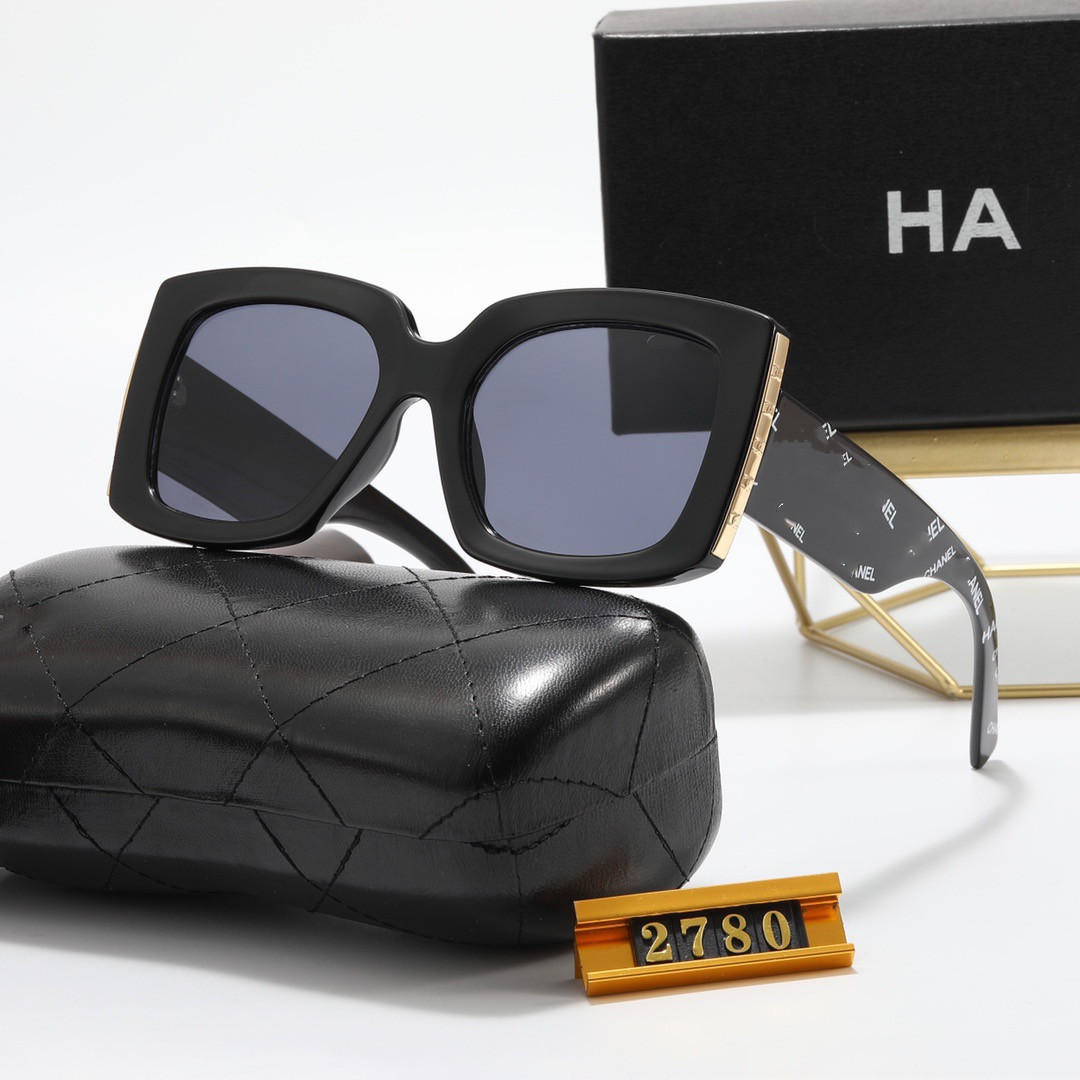 New Classic Retro Designer Sunglasses Fashion Trend 2780 Sun Glasses Anti-Glare Uv400 Casual Eyeglasses For Women with box case
New Classic Retro Designer Sunglasses Fashion Trend 2780 Sun Glasses Anti-Glare Uv400 Casual Eyeglasses For Women with box case