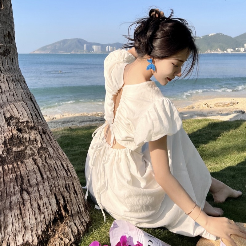 2022 Summer New Sanya Seaside Holiday Backless Puff Sleeve Slimming A- line Drawstring Waist Dress for Women, White
2022 Summer New Sanya Seaside Holiday Backless Puff Sleeve Slimming A- line Drawstring Waist Dress for Women, White