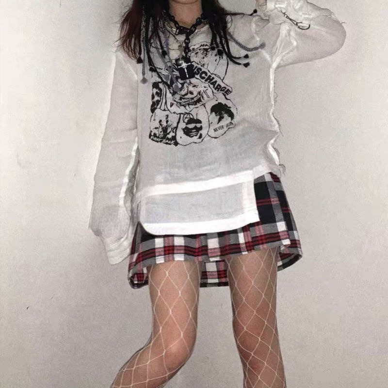 QWEEK Gothic Punk Skull Print Women T Shirt Emo Goth White Off Shoulder Long Sleeve T-shirt Streetwear Black Irregular Dark Tops 220321