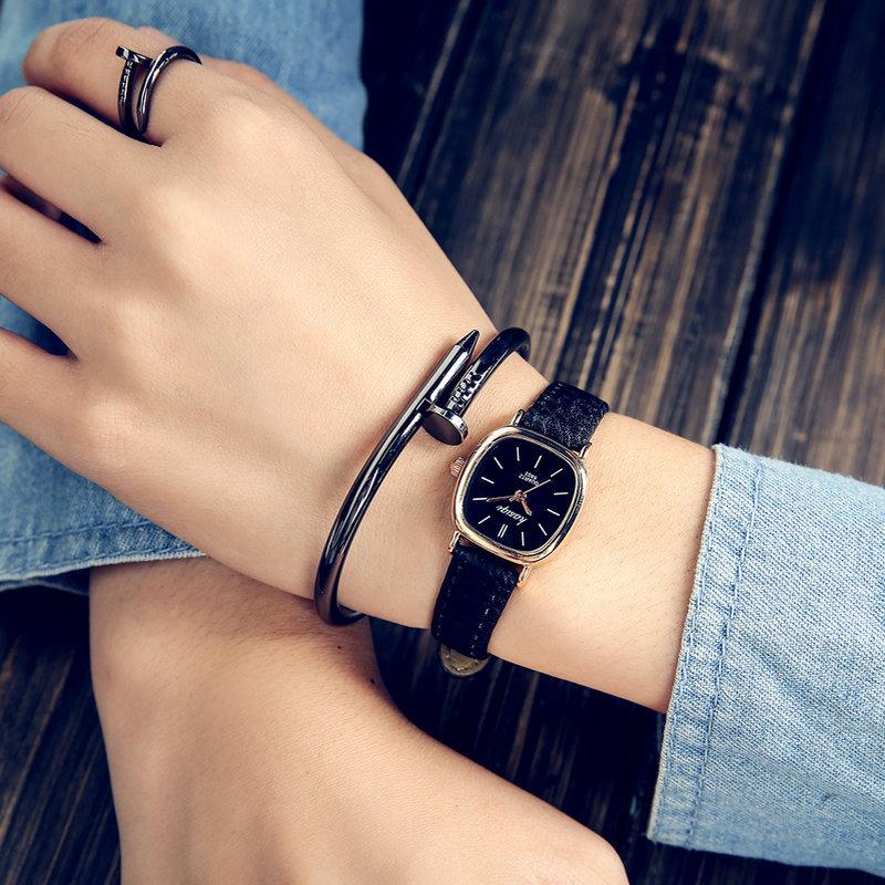 Wristwatches Small Dial Women Watch Vintage Square For Leather Student Clock Black Ladies Fashion Gift Dropship Relogio, Brown white
Wristwatches Small Dial Women Watch Vintage Square For Leather Student Clock Black Ladies Fashion Gift Dropship Relogio, Brown white