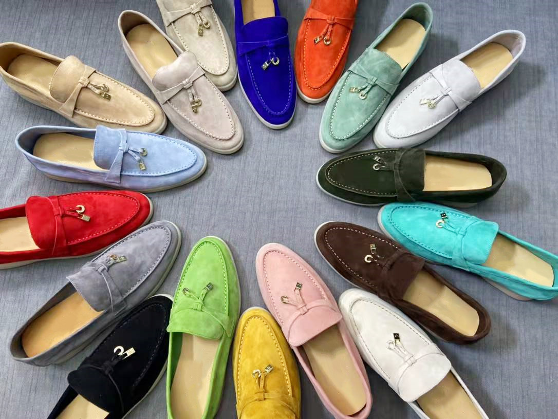 Designer Loafers Men and Women Dress Shoes Luxury Summer Charms Walk Moccasin Suede Calfskin Flat Heel Almond Shape Toes EU35-46 With Box Wedding Casual, 06
Designer Loafers Men and Women Dress Shoes Luxury Summer Charms Walk Moccasin Suede Calfskin Flat Heel Almond Shape Toes EU35-46 With Box Wedding Casual, 06