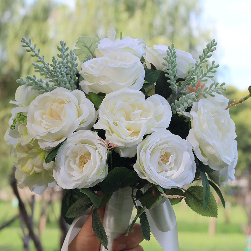 High-end silk cloth wedding bride holding flowers simulation flowers rose blueberry succulents holding flowers