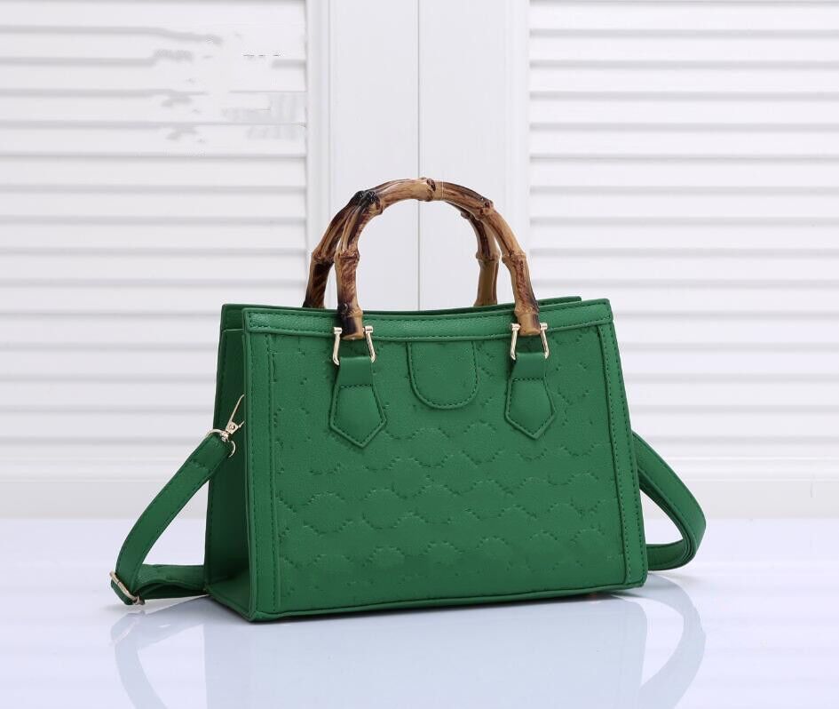 Women's wallet Designer handbag Diana Bamboo cc tote bag designers handbag PU leather Shoulder Bags womens Purse Fashion pochette, Extra shipping
Women's wallet Designer handbag Diana Bamboo cc tote bag designers handbag PU leather Shoulder Bags womens Purse Fashion pochette, Extra shipping