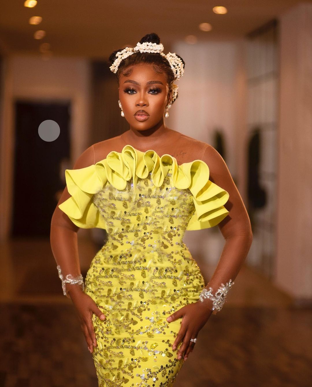 2022 Plus Size Arabic Aso Ebi Yellow Luxurious Sparkly Prom Dresses Beaded Crystals Evening Formal Party Second Reception Birthday Engagement Gowns Dr