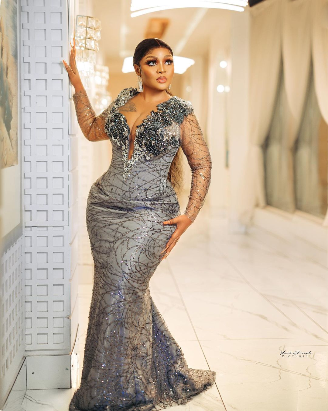 2022 Plus Size Arabic Aso Ebi Silver Luxurious Mermaid Prom Dresses Beaded Crystals Evening Formal Party Second Reception Birthday Engagement Gowns Dr