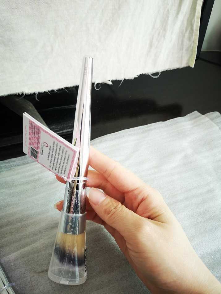 Flawless Blush Brush 227 Love Beauty Fully Angled Cheek Blusher Buffing Single Makeup Brush Sealed Packing with Tag Contour Sculpting Powder