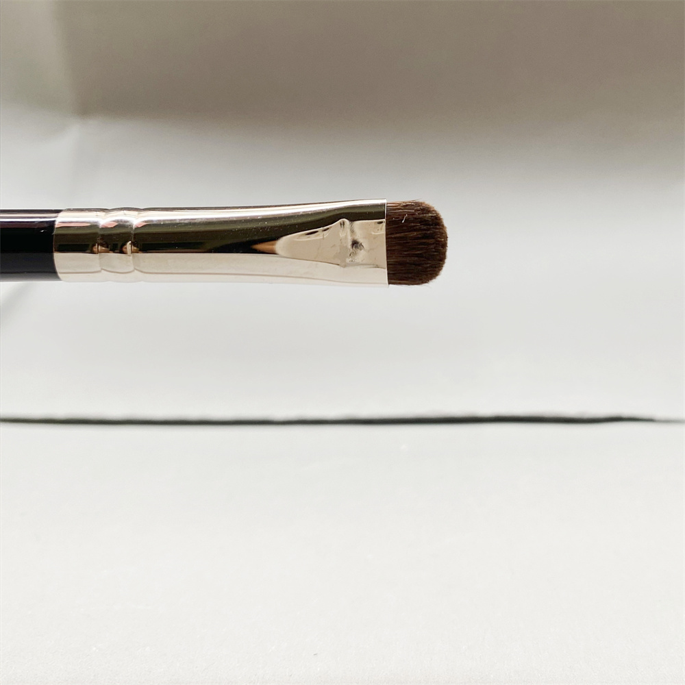 Makeup Brushes J210 Round Powder J4003 Blush Contour J5529 Blending J239 Angled Eye B5510 G5548 Smudge Eyeshadow J5515 Detailed Liner Cosmetics Blende