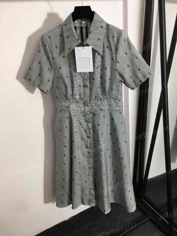 Designer Womens Dresses Brand Grey Studded Button Logo Embroidered Striped Short Sleeve Shirt Dress Luxury Casual Dresses For Women Clothing, Additional shipping
Designer Womens Dresses Brand Grey Studded Button Logo Embroidered Striped Short Sleeve Shirt Dress Luxury Casual Dresses For Women Clothing, Additional shipping